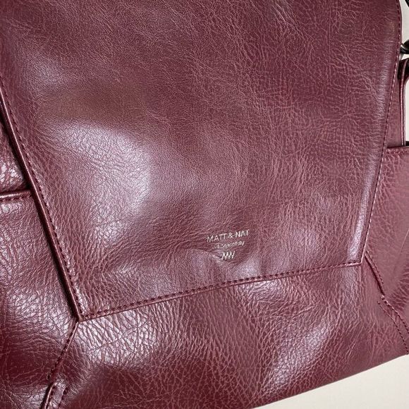 Matt & Nat Minka Dwell Maroon Faux Leather Snap Handbag - Picture 3 of 9